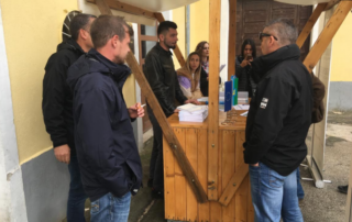 IstraIN – Mještani se jutros okupili oko ‘ureda na gradilištu’ u Rovinjskom Selu