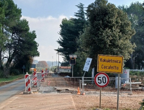 RADOVI NA IZGRADNJI FEKALNE KANALIZACIJE U NASELJU COCALETTO PRI KRAJU – U PONEDJELJAK POČINJE ASFALTIRANJE I NORMALIZACIJA PROMETA