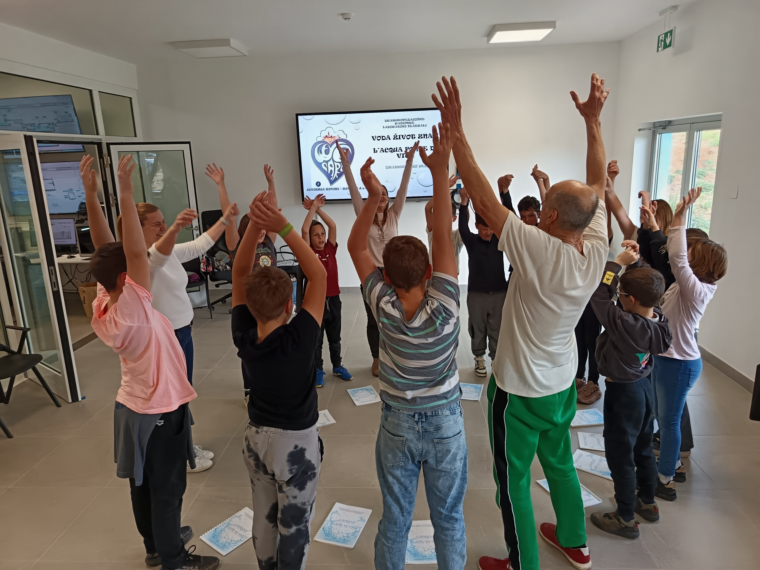 ODRŽANA RADIONICA ZA UČENIKE ČETVRTOG RAZREDA TOŠ-SEI „BERNARDO BENUSSI“ ROVINJ – ROVIGNO ODRŽANA RADIONICA ZA UČENIKE ČETVRTOG RAZREDA TOŠ-SEI „BERNARDO BENUSSI“ ROVINJ – ROVIGNO