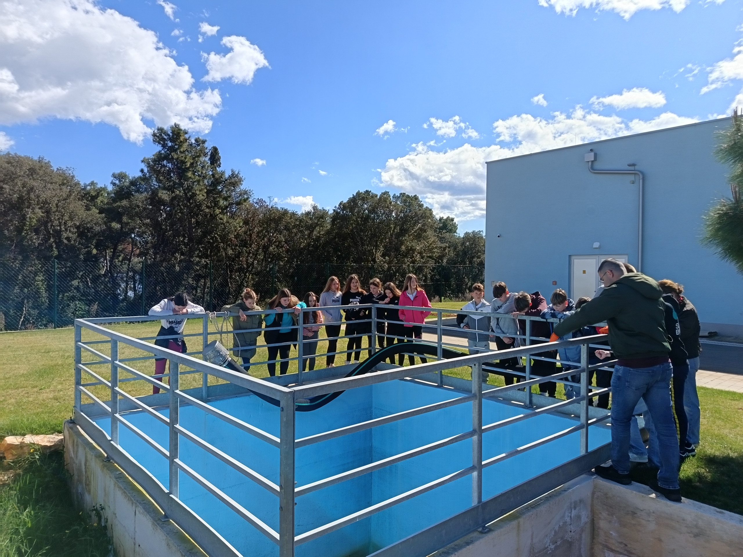 UPOV CUVI POSJETILI UČENICI ŠESTIH RAZREDA OŠ JURJA DOBRILE ROVINJ – ROVIGNO